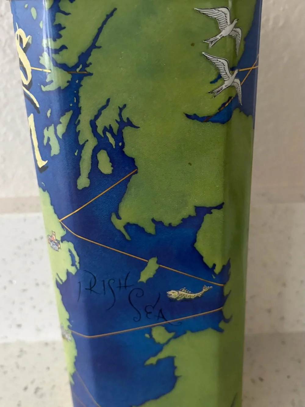 Vintage Ryan’s Cream Irish Whiskey Tin 10.5” Made in England